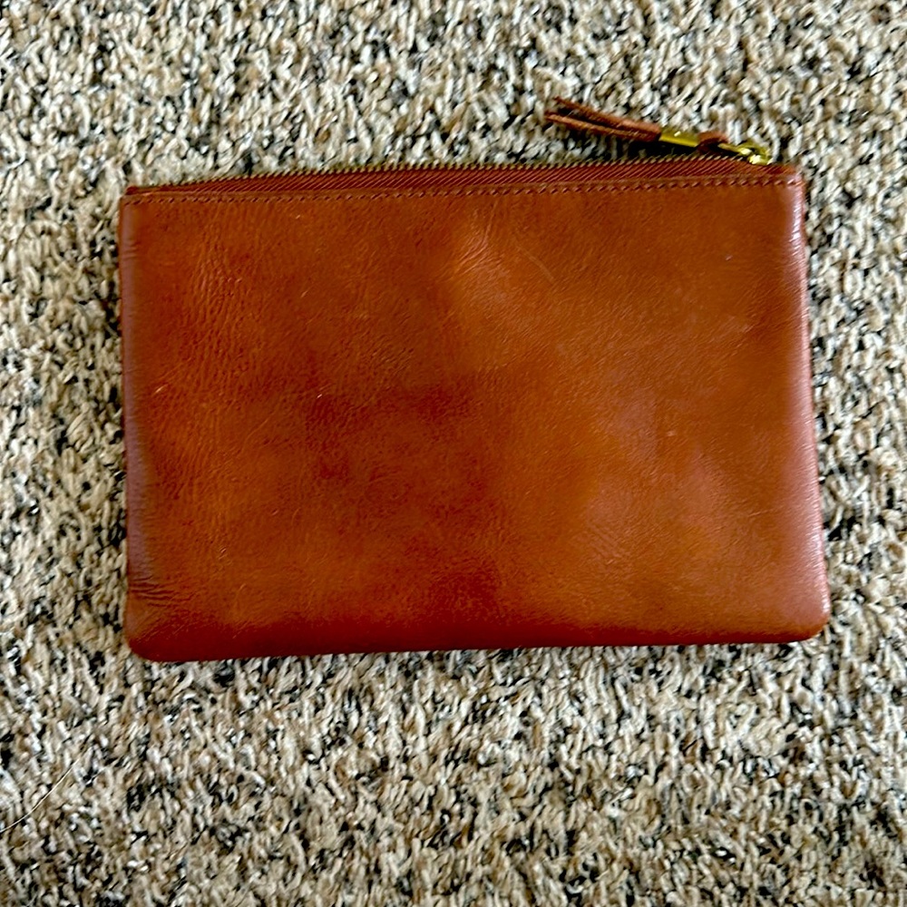 NWT Madewell leather pouch in brown.